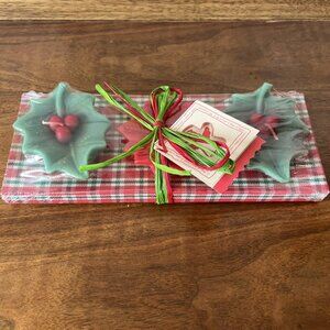 NOS Bath & Body Works "Deck The Halls With Bowls Of Holly" Floating Candle Trio